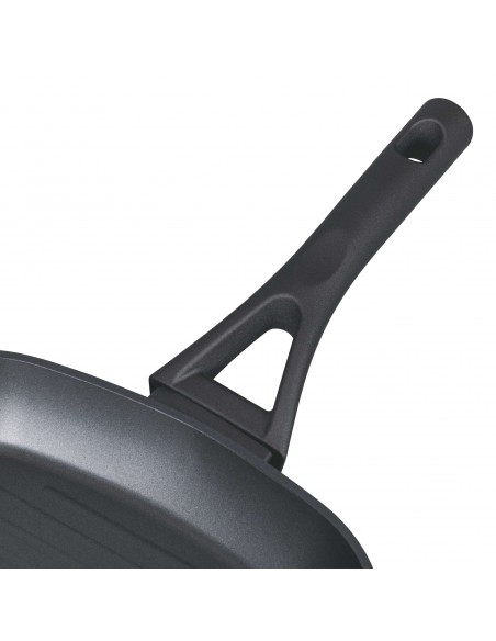 TITANO BISTECCHIERA 26X26CM FORG. IND 4MM