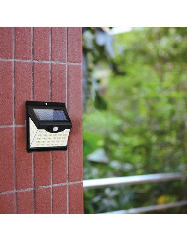 LAMPADA SOLARE CON SENSORE... LAMPADA SOLARE CON SENSORE...