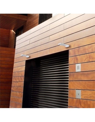APPLIQUE SOLARE A LED CON SENSORE DI... APPLIQUE SOLARE A LED CON SENSORE DI...