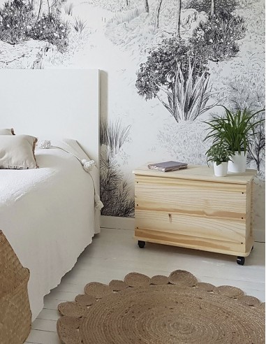 BAULE IN PINO CON RUOTE 73X39X43,5CM BAULE IN PINO CON RUOTE 73X39X43,5CM