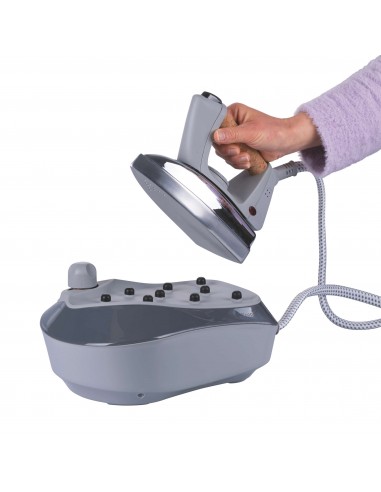 FERRO DA STIRO A VAPORE CON CALDAIA... FERRO DA STIRO A VAPORE CON CALDAIA...